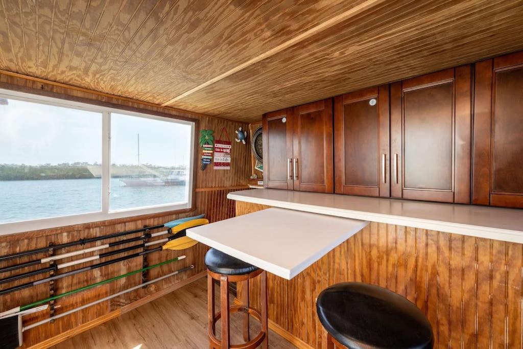 Beautiful Houseboat In Key West Ξενοδοχείο Εξωτερικό φωτογραφία